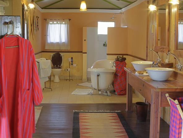 Tipilikwani Mara Camp - Bathroom 